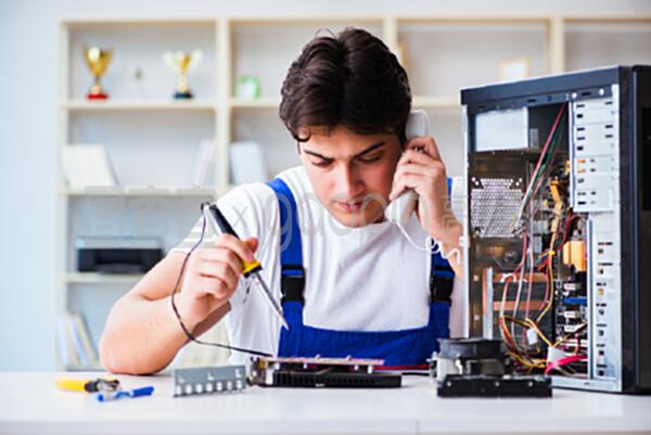 維修臺式電腦與軟件開發(fā) 維護硬件與優(yōu)化軟件的并行之道